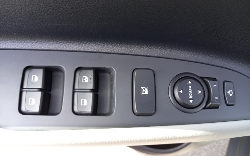 Kia stonic bj 2024 automaat