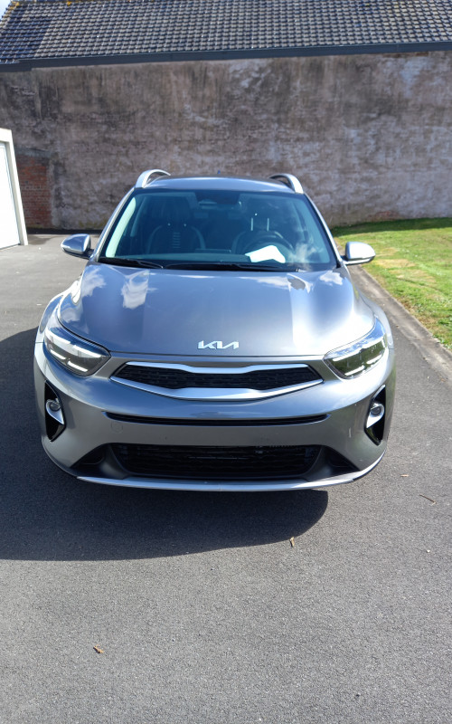 Kia stonic bj 2024 automaat