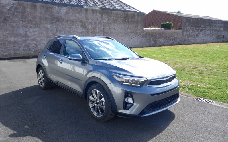 Kia stonic bj 2024 automaat
