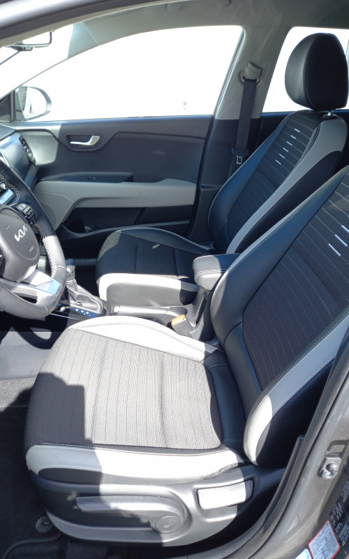 Kia stonic bj 2024 automaat