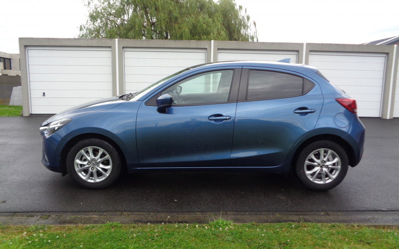 mazda 2 blauw bj 2019