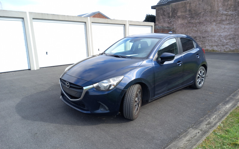 Mazda 2 blauw