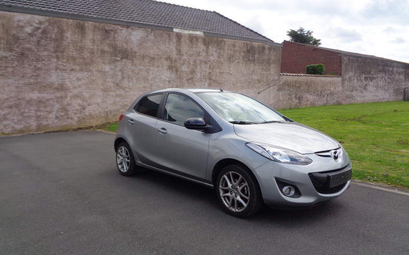 mazda 2 grijs bj 2013