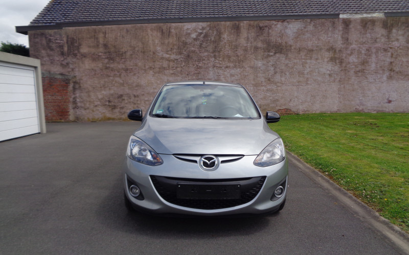 mazda 2 grijs bj 2013