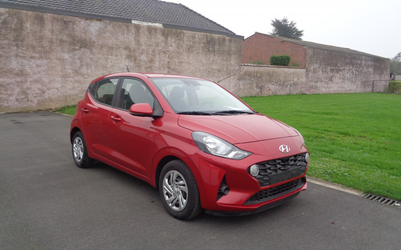 HYUNDAI I10 ROOD AUTOMAAT BJ 2020