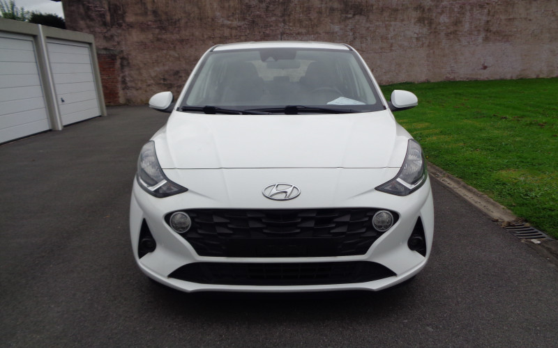 Hyundai i10 wit automaat bj 2021