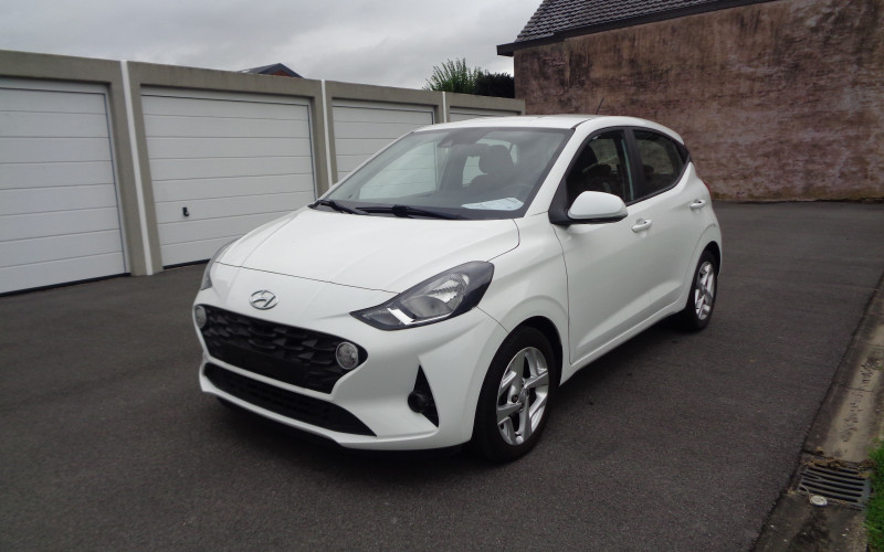 Hyundai i10 wit automaat bj 2021