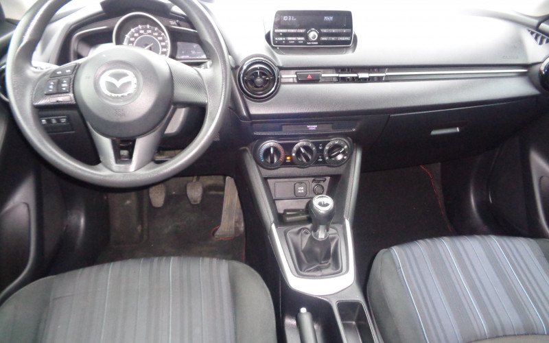 Mazda 2 hoog blauw bj 02/2016